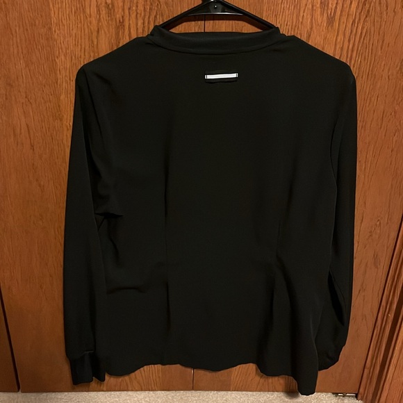 Scrubs and Beyond Size Small Scrub Jacket - Picture 2 of 3